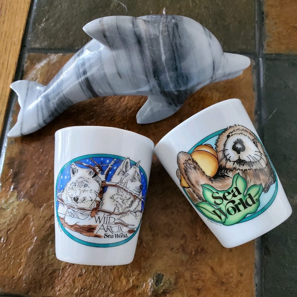 2 White Sea World Shot Glasses Wolfs & Otter